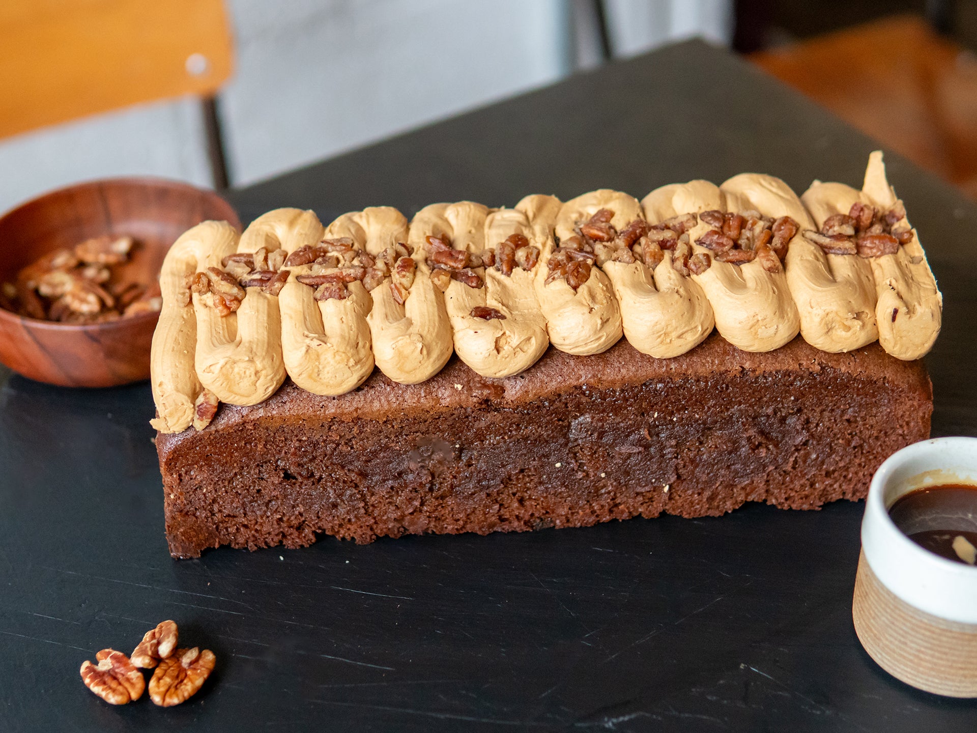 Wholesale Coffee and pecan cake with coffee frosting