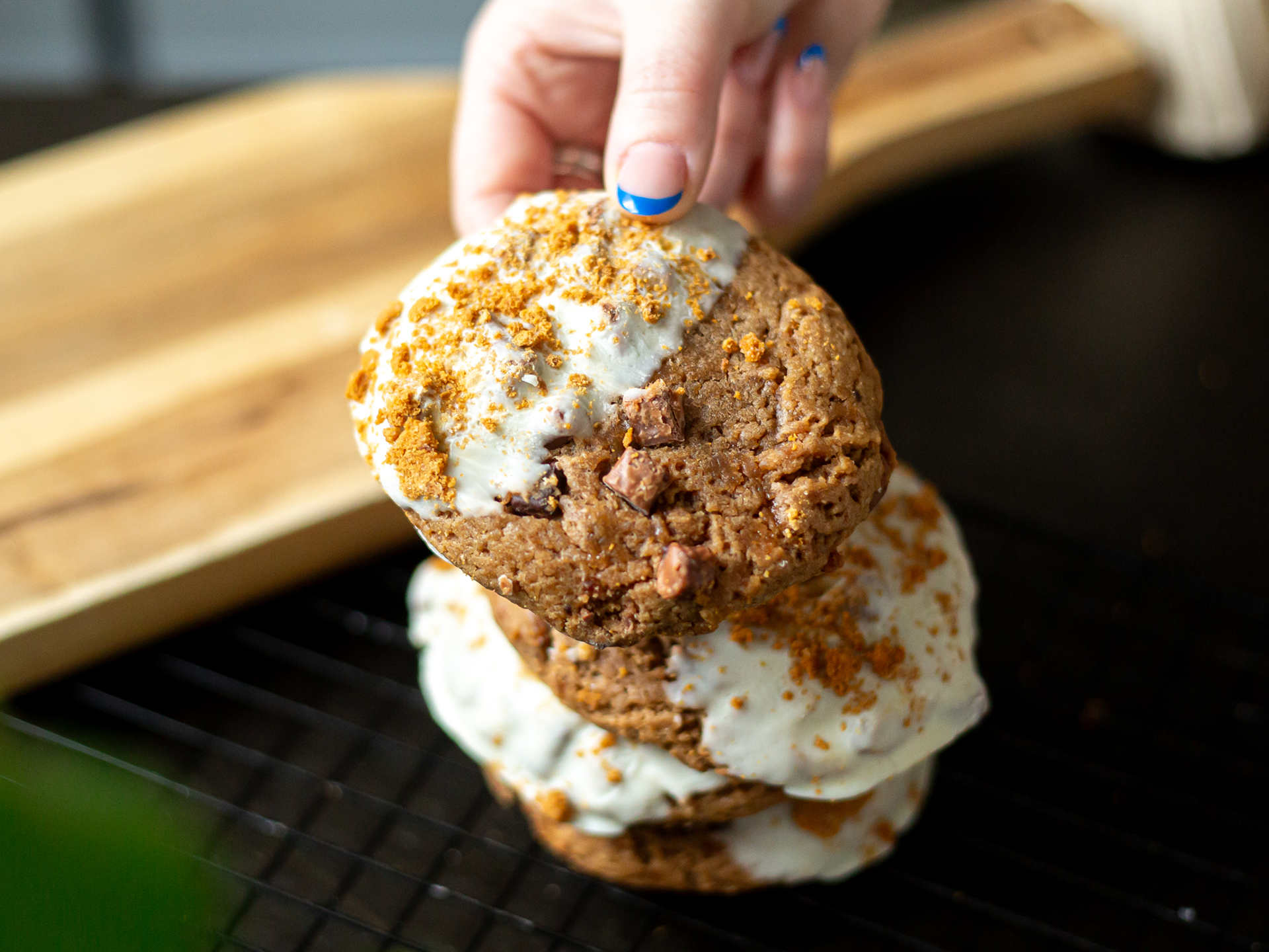 Chocolate Chip Crumble Cookie