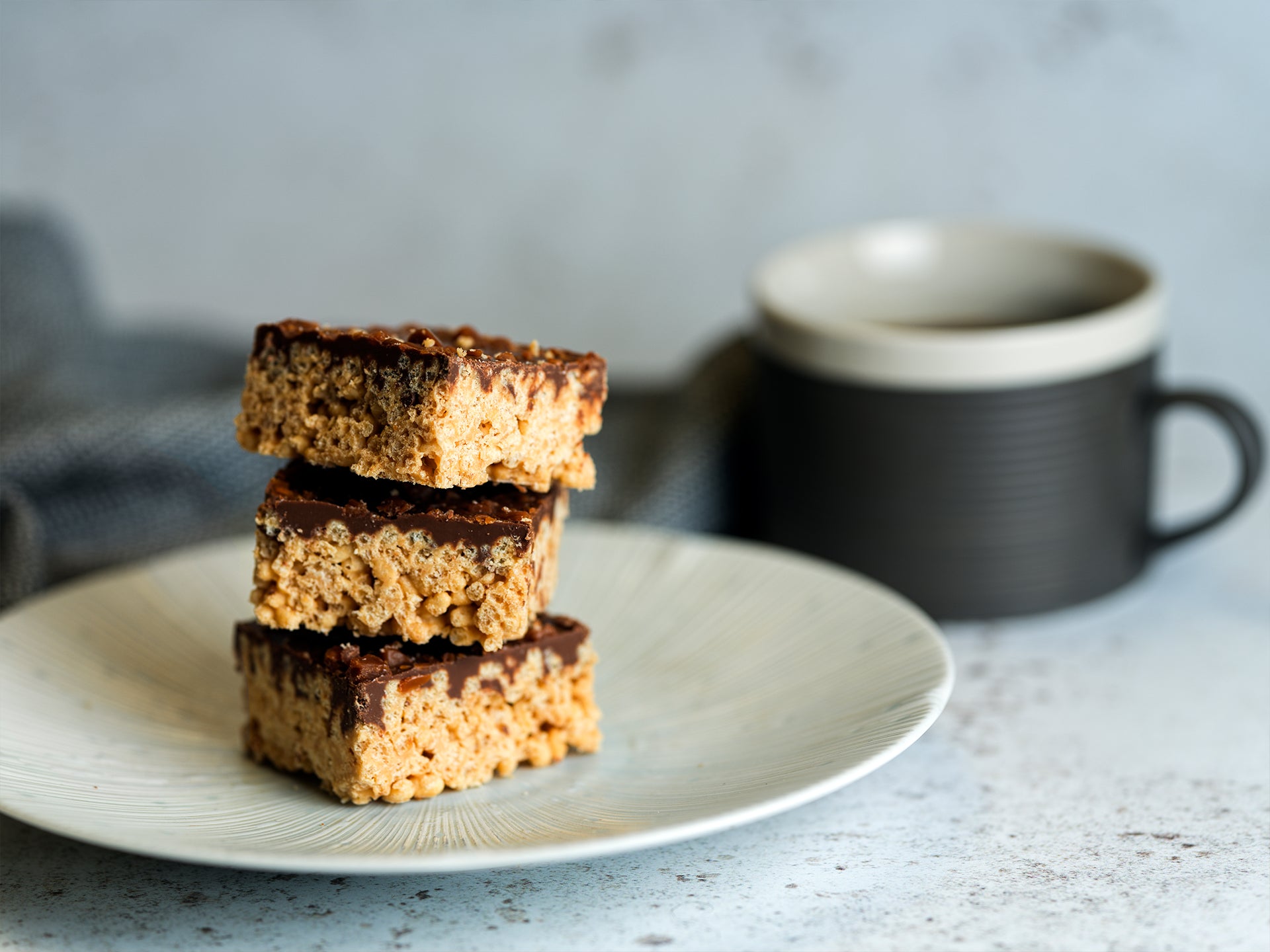 Our wholesale traybake based on the classic rice crispie treat is a best-seller for cafes