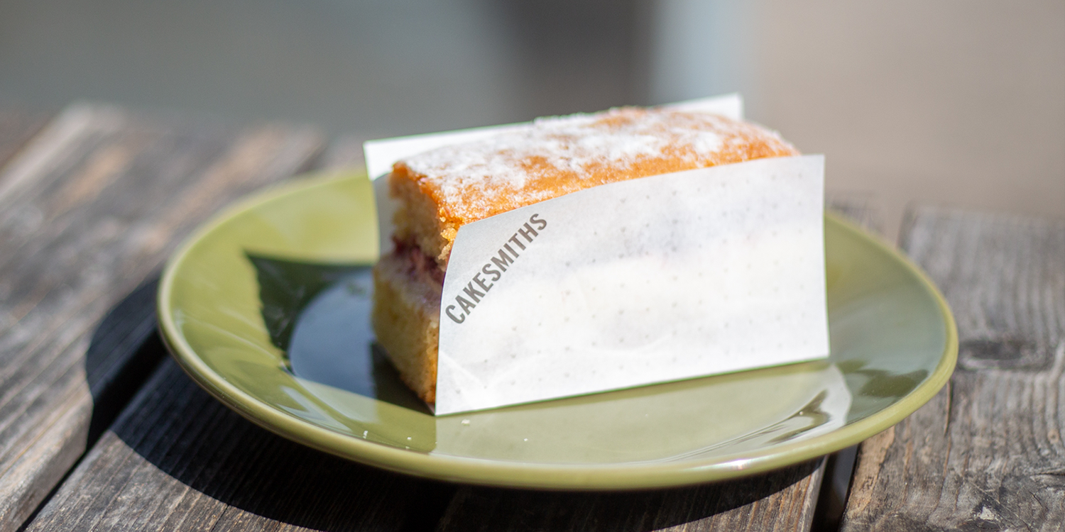 Sizzling Days, Sweet Displays: How to Handle Cake in the Heat