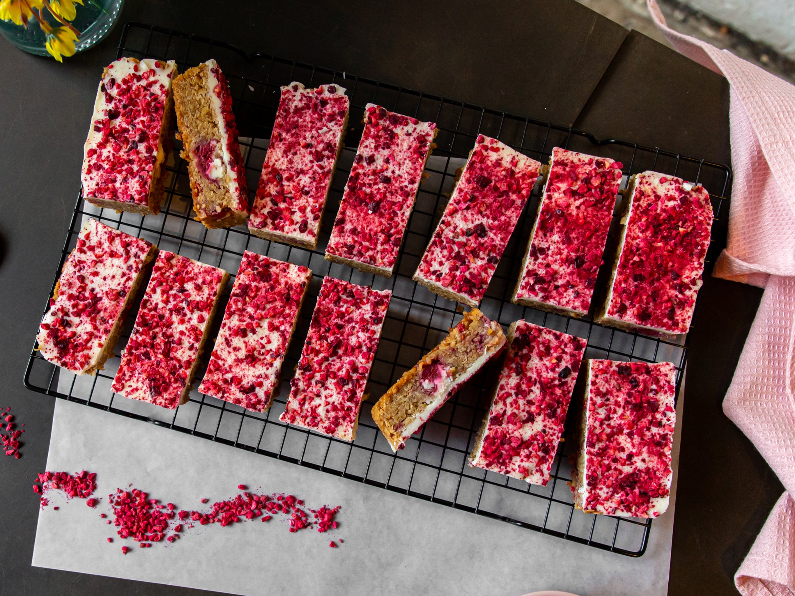 Wholesale Berry & Yoghurt Flapjack bars