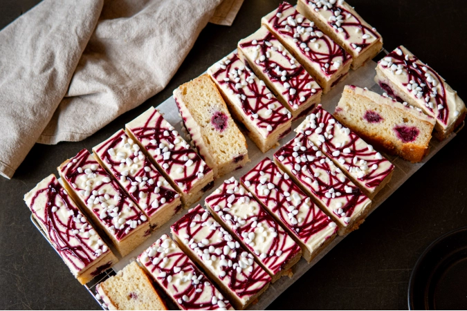 Blackberry Eton Mess