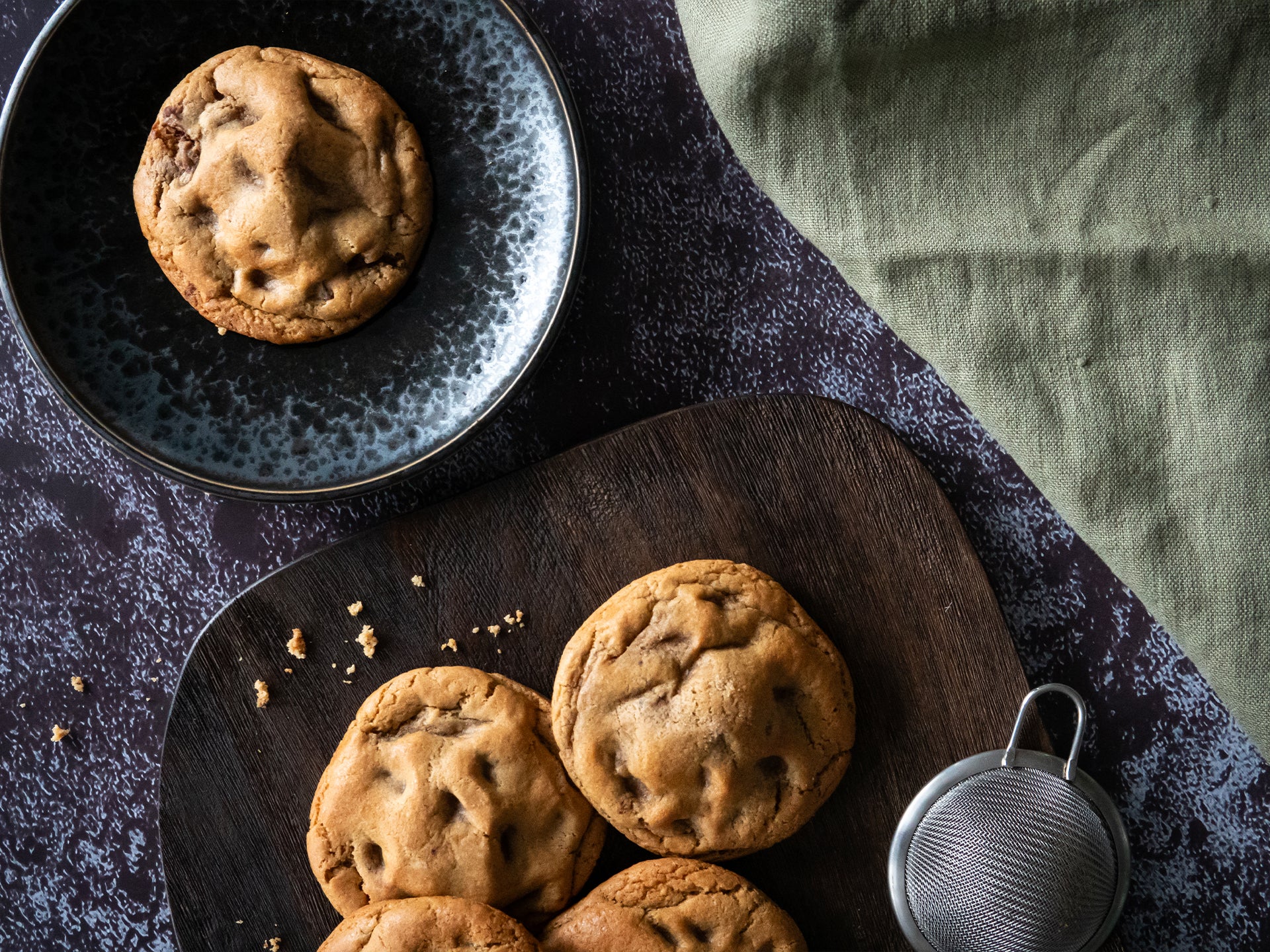 Milk chocolate chip cookies