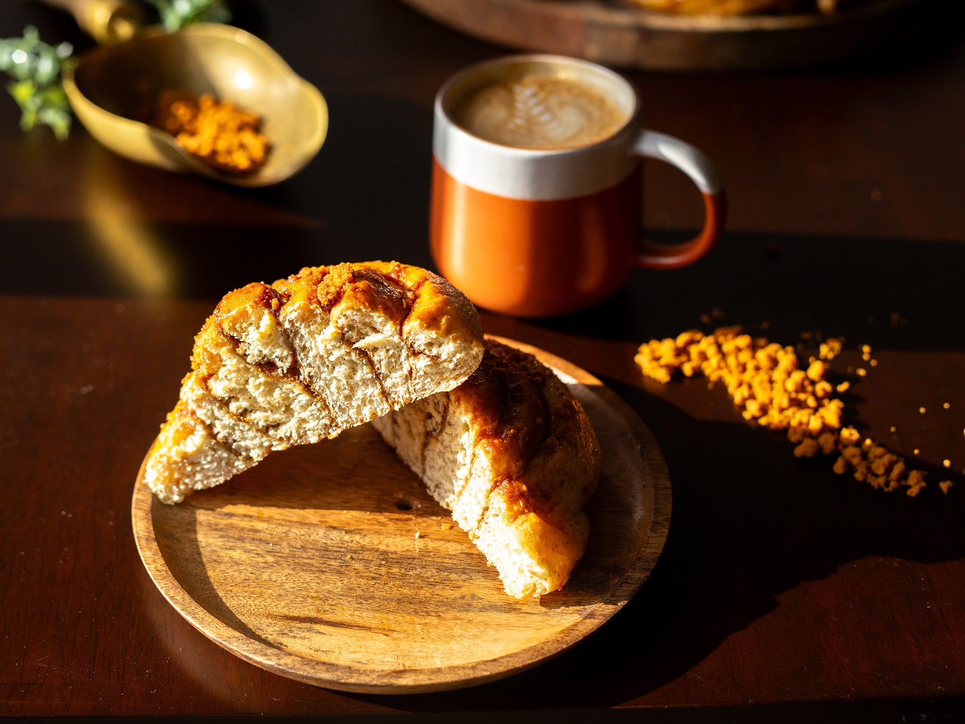 Sticky Gingerbread Buns