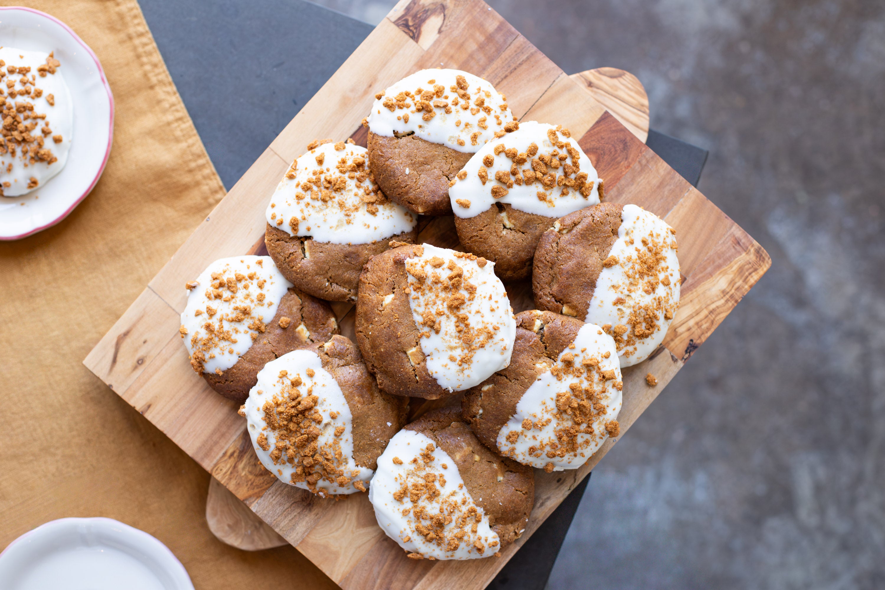 Gingerbread & White Chocolate Cookie