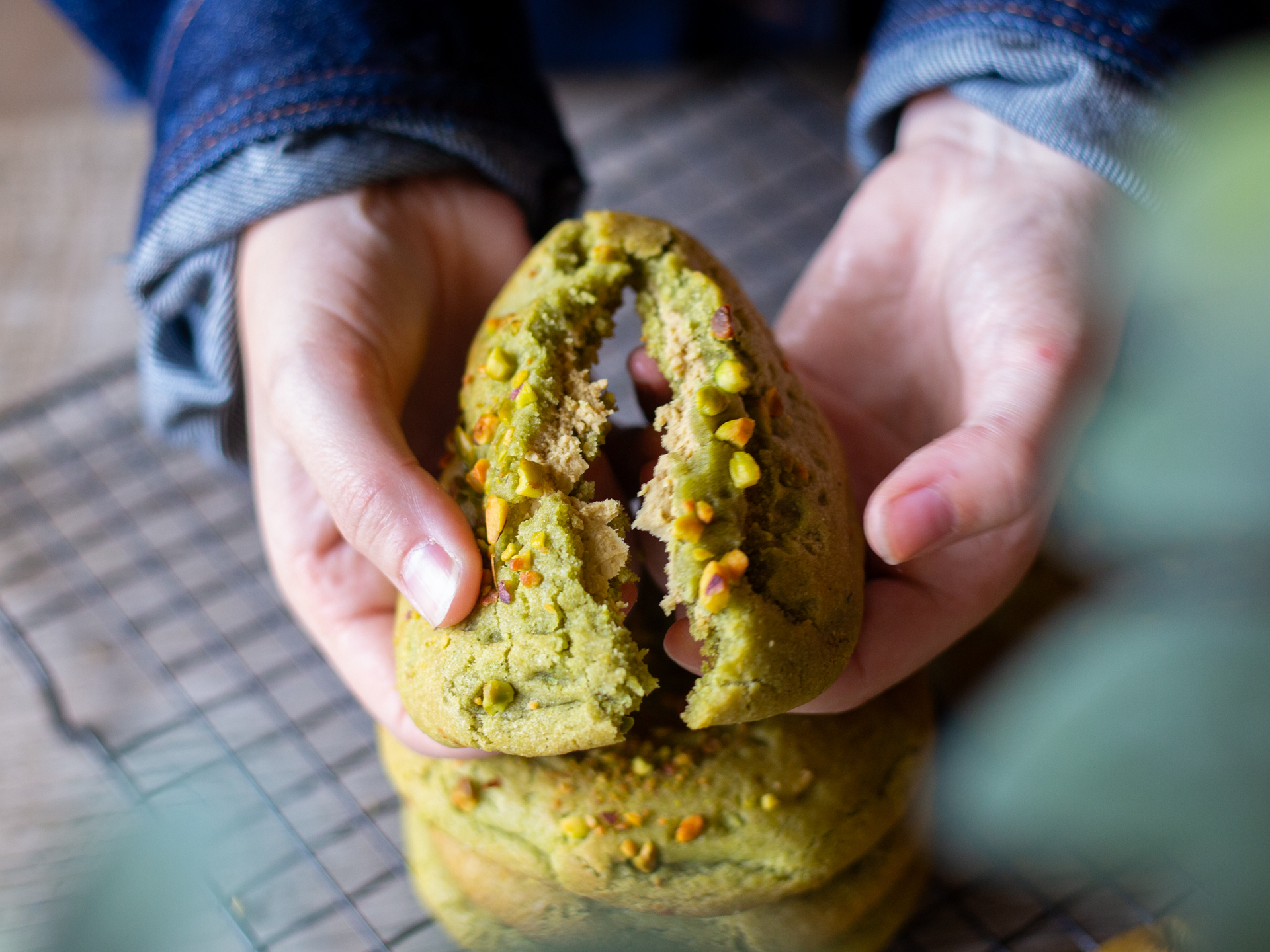 Our wholesale pistachio cookies are filled with a pistachio creme