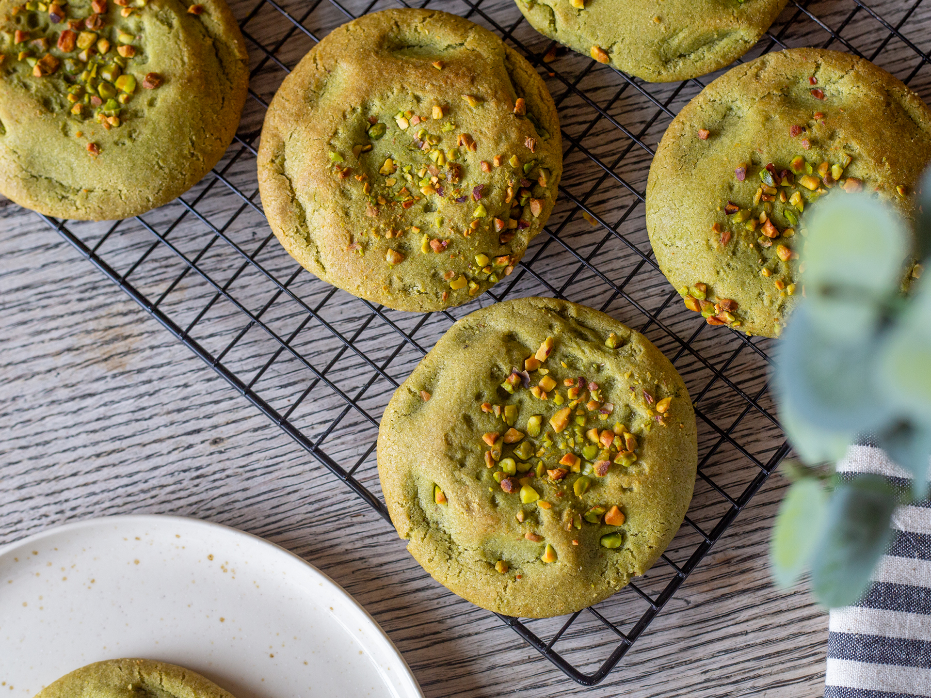 Wholesale pistachio cookies from Cakesmiths