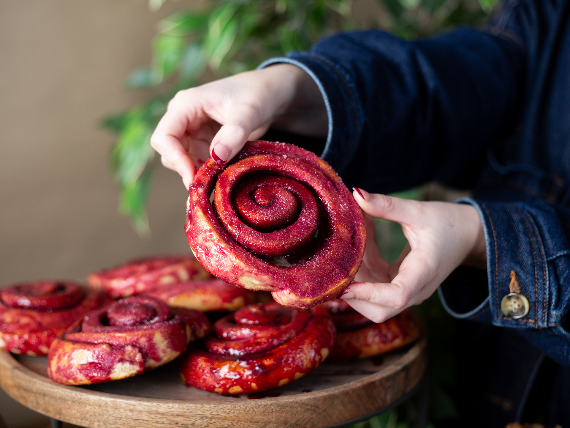 Sticky Blueberry & Vanilla Bun