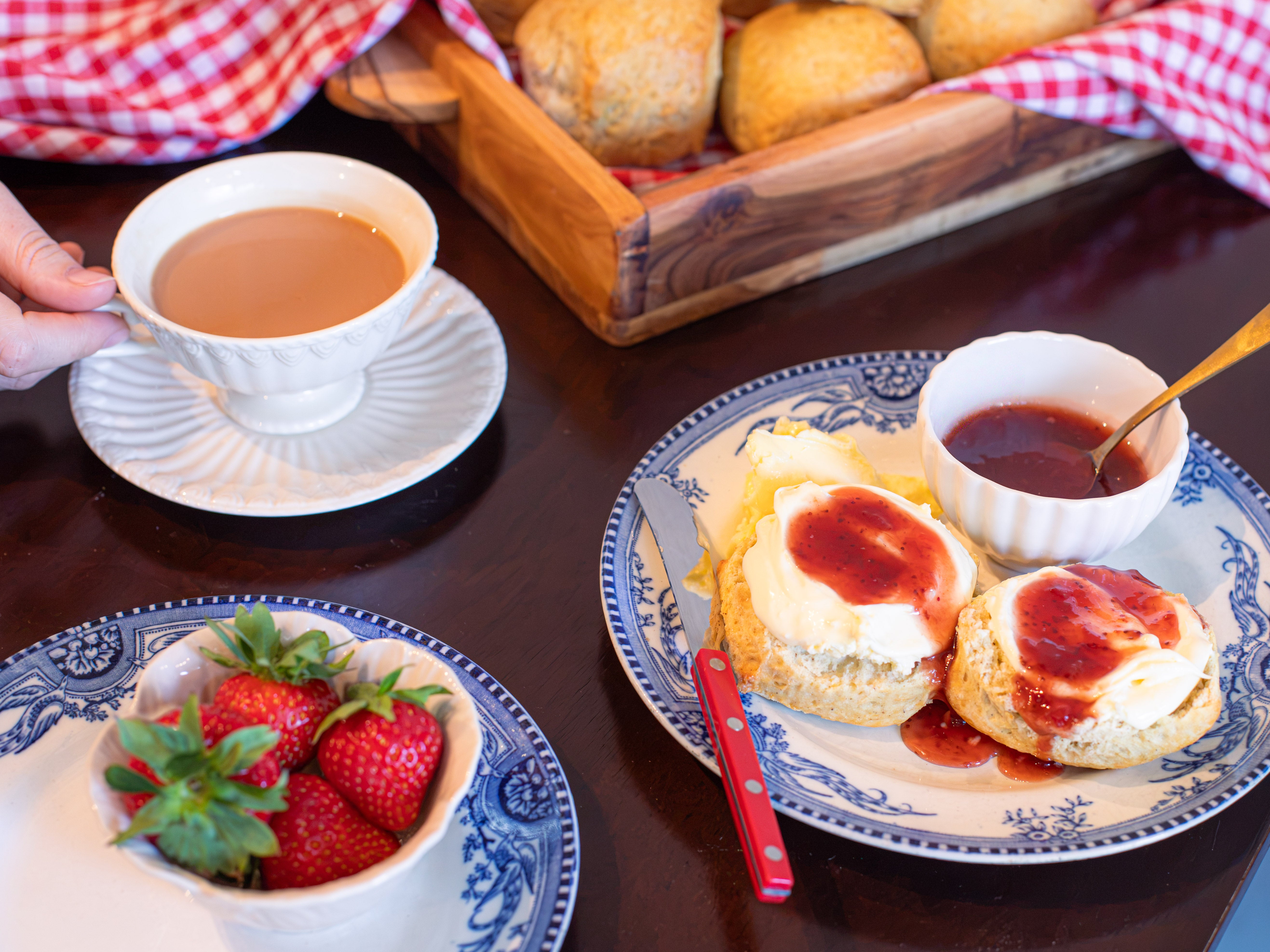 Vanilla Buttermilk Scones