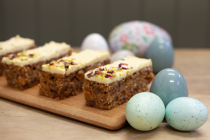 Wholesale easter cakes